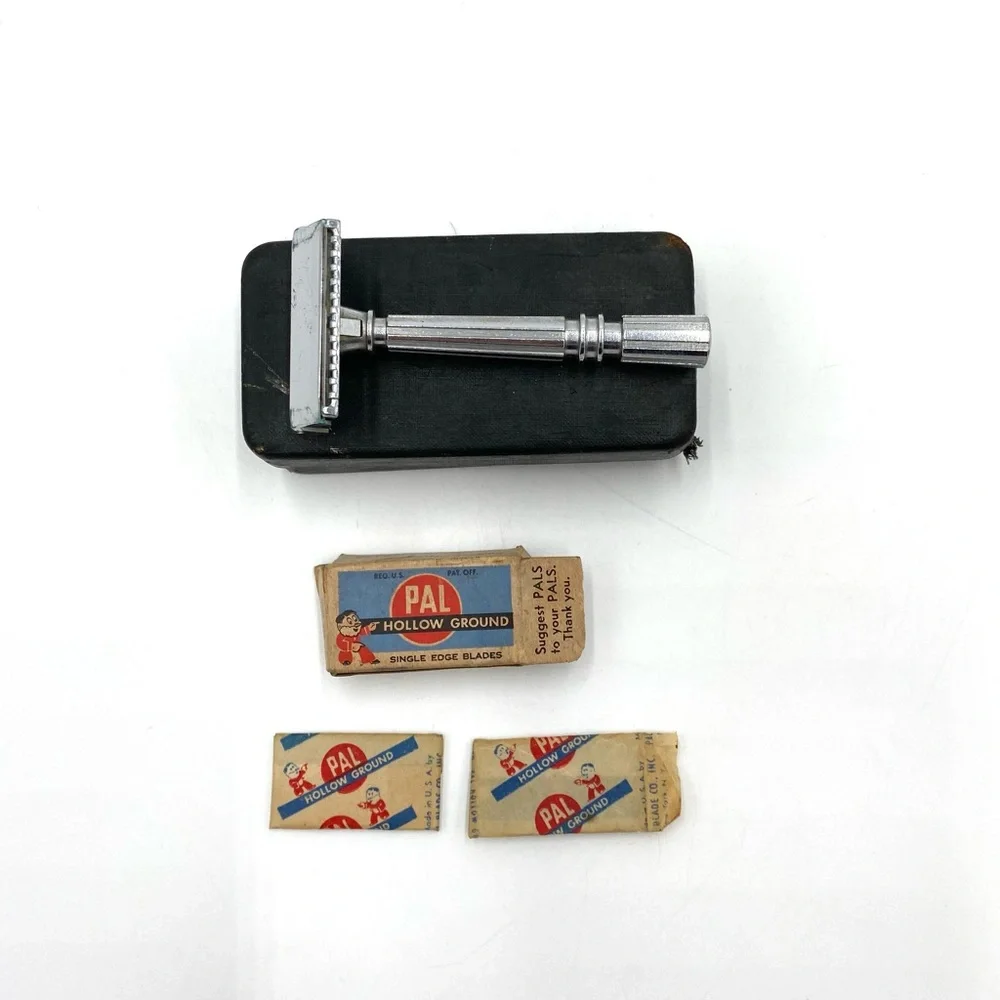 Vintage GEM Micromatic Single Edge Safety Razor Set With Case Two Razor Blades. - Picture 1 of 10